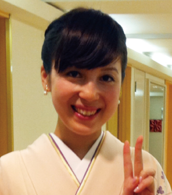 米花 杏奈│Anna Yonehana