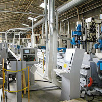 「プレカット」用の機械